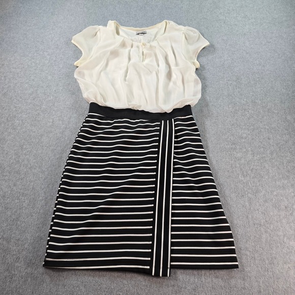Speechless Dresses & Skirts - Speechless Womens Dress XS Cream Cap Sleeve Striped Skirt Sheath